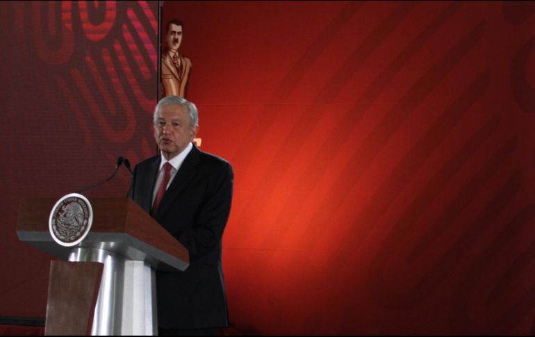 El titular del Ejecutivo federal sostiene que lo más doloroso de estos dos meses es la pérdida de vidas humanas por la explosión de un ducto de Pemex en la localidad de Tlahuelilpan, Hidalgo. NTX / O. Ramírez