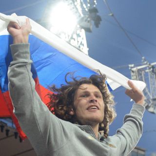 Suspenden por dopaje a 12 atletas rusos; destaca un campeón olímpico