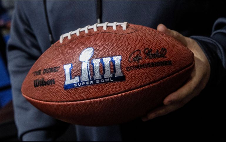 De ganar, los Patriots sumarían su sexto Super Bowl; sería el segundo para los Rams. EFE/S. Thew