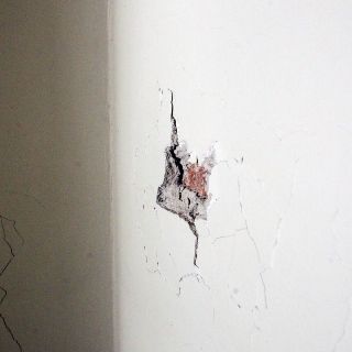 Reportan daños en construcciones tras sismo de 6.5 en Chiapas