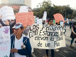 Más de 150 personas se manifestaron ayer en la Glorieta Minerva. EL INFORMADOR / E. Barrera