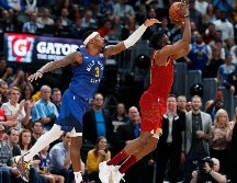 La noche volvió a ser una de esa raras veladas en las que la actuación de James Hardem no basto para darle la victoria a su equipo. AP