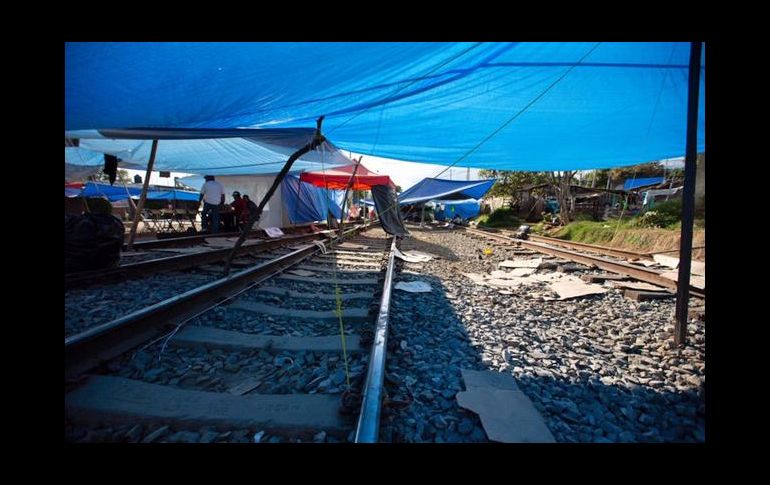 Además del bloqueo en el puerto Michoacano, también se encuentran tomadas las vías el tren en Pátzcuaro y Uruapan. SUN / ARCHIVO