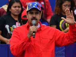 Yo estoy de acuerdo y me resteo (me comprometo) con esa decisión