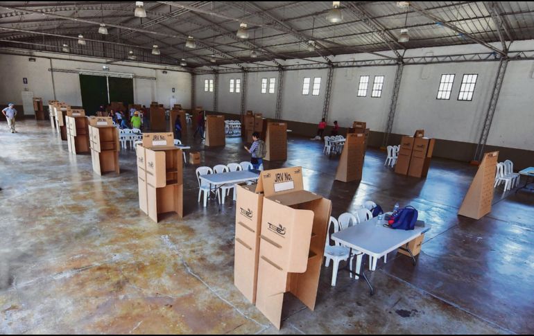 Más de cinco millones de salvadoreños pueden votar hoy. AFP