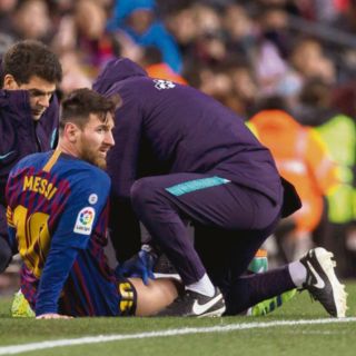 Messi sale lesionado en empate ante Valencia