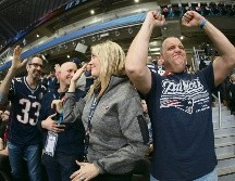 Los seguidores de los Patriots festejaron enérgicamente el sexto título de su equipo después de la victoria de ayer sobre los Rams de Los Ángeles, por lo que la celebración en Boston ya se saborea desde estos momentos. AP / C. Riedel
