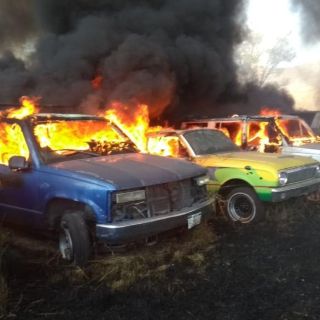 Reportan incendio en corralón en Tlajomulco