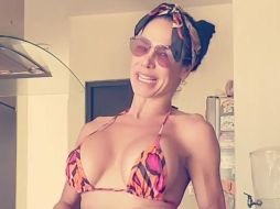 En el video, la cubana luce un bikini muy pequeño de colores que realza su figura. INSTAGRAM