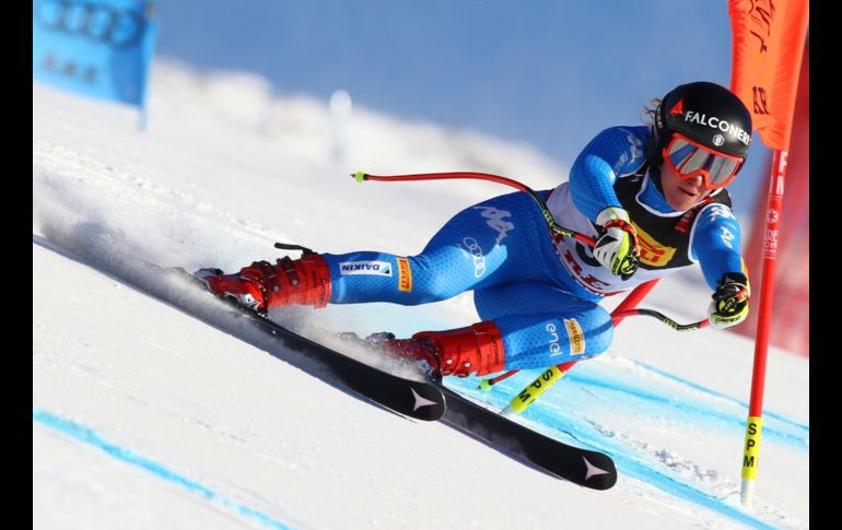 La italiana Sofia Goggia compite en la prueba de súper G en el campeonato mundial de esquí alpino disputado en Are, Suecia. AP/A. Trovati
