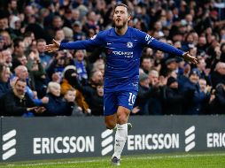 Hazard ha mostrado en varias ocasiones su ilusión por jugar en el conjunto merengue, aunque aún le queda año y medio de contrato con los Blues. AFP / ARCHIVO