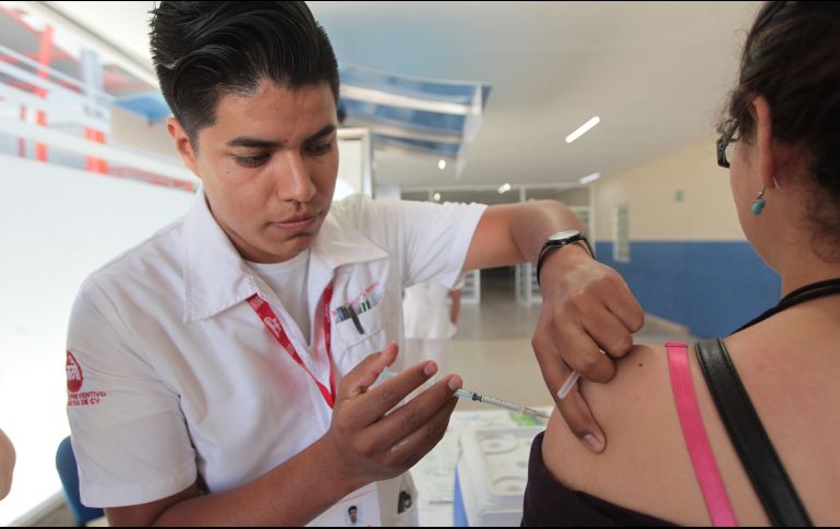 Actualmente, el sector salud lleva un avance de 86.2% en la aplicación de la vacuna contra la Influenza. EL INFORMADOR/ ARCHIVO
