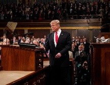 Donald J. Trump (c), llega este martes para pronunciar su segundo discurso sobre el Estado de la Unión, en el Capitolio en Washington. EFE/D. Mills
