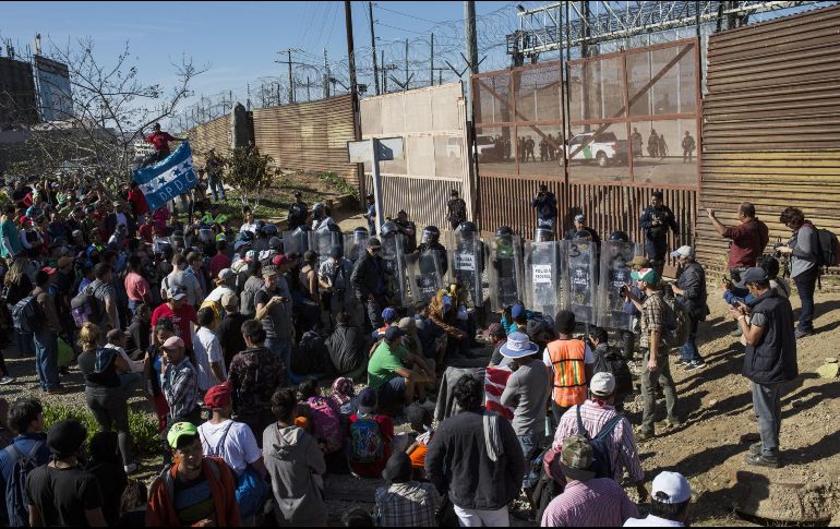 Trump volvió a arremeter contra los inmigrantes ilegales y advirtió de que 