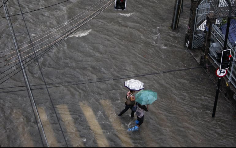 Autoridades pidieron a la población no salir de casa y estar atentos a las señales de emergencia. EFE/ARCHIVO