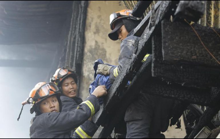 La única superviviente es una mujer, JasmÍn Calma, que saltó desde el segundo piso, según el reporte. AP / ARCHIVO