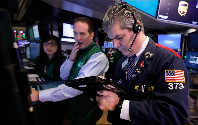 Las declinaciones se dieron tras fuertes bajas económicas en Europa. AP/R. Drew