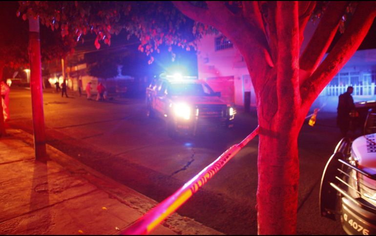 Fue un disparo de arma de fuego con el que los policías lo hirieron, pero al llegar los paramédicos el sujeto ya había muerto. EL INFORMADOR / ARCHIVO