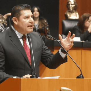 Morenistas respaldan a Alejandro Armenta como candidato en Puebla