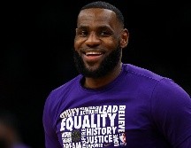 LeBron James, quien encabeza el equipo de la Conferencia Oeste, eligió en su primera selección a Kevin Durant, durante el Draft celebrado ayer. AFP/M. Meyer