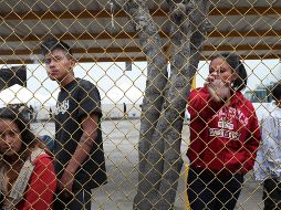 Fotogalería: Caravana migrante aguarda encerrada en Coahuila