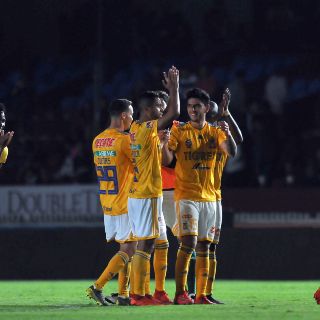 Tigres vence a Veracruz y es líder provisional