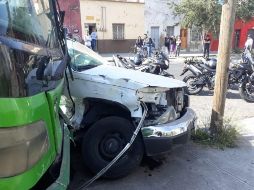 El percance se registró en el cruce de Aldama y Leonardo Oliva, en la colonia General Real. ESPECIAL / Protección Civil Guadalajara