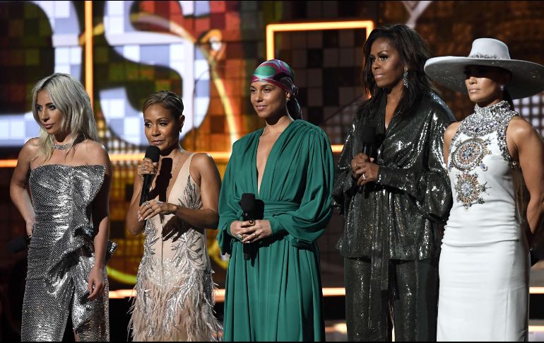 Alicia Keys dio la bienvenida a Lady Gaga, Jennifer Lopez, Jada Pinkett Smith y a Michelle Obama. AFP / K. Djansezian
