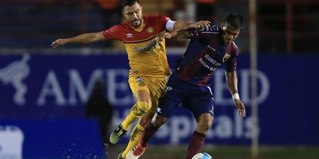 Atlante golea a Leones Negros