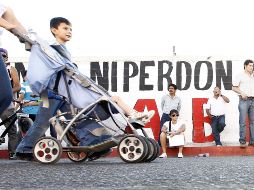 Familiares afectados por la tragedia de 2009 denunciaron que por órdenes de la Auditoría Superior de la Federación (ASF) el organismo dejaría de brindarles atención médica. NOTIMEX/Archivo