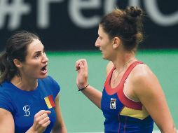 Las rumanas Irina-Camelia Begu y Monica Niculescu eliminaron al equipo de República Checa. AFP / M. Cizek