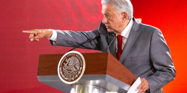 L&oacute;pez Obrador llama a empresas a revisar acuerdos con la CFE