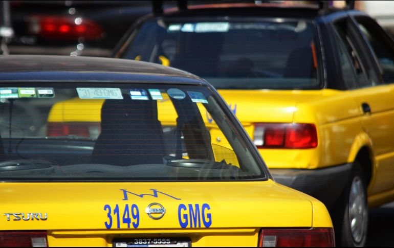 Para finales de 2019, se buscará reconvertir a gas natural comprimido a dos mil taxis amarillos y de transporte ejecutivo. EL INFORMADOR / ARCHIVO
