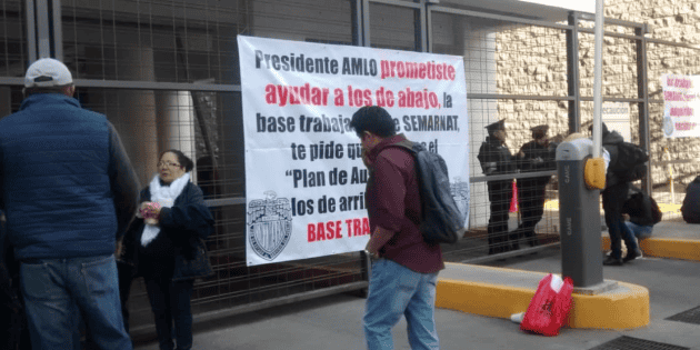 Trabajadores de Semarnat llaman a paro por despidos