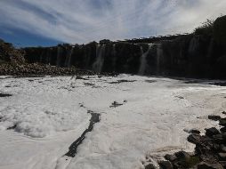 Varias empresas lanzan sus residuos a cuerpos de agua como el río Santiago. EL INFORMADOR/G. Gallo