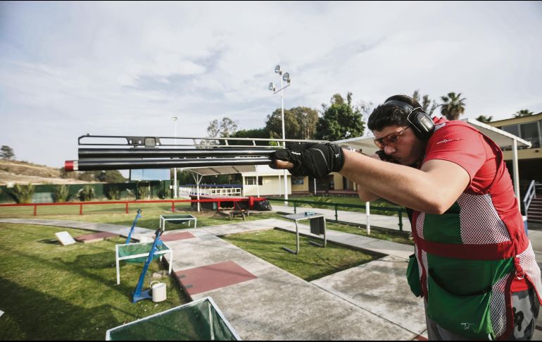Orozco se especializa en la modalidad de escopeta fosa olímpica y a sus 18 años ya se vislumbra como medallista en los próximos Juegos Olímpicos. EL INFORMADOR / F. Atilano
