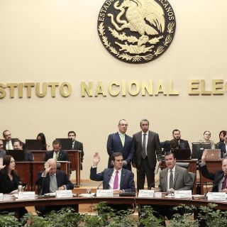 El INE valida 20 organizaciones para proceso de formación de partidos