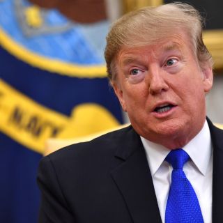 Trump critica rechazo de ayuda humanitaria de Nicolás Maduro