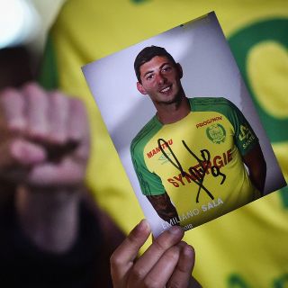 Homenaje de Ajax-Real Madrid a Sala impacta en redes