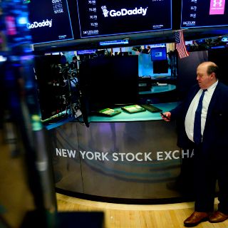 Wall Street cierra con resultados mixtos