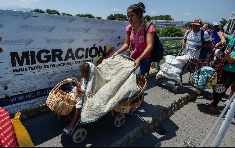 Aunque las fuerzas armadas de EU han respaldado desde hace mucho las misiones de asistencia humanitaria, esta es la primera vez que entregarían directamente la ayuda para Venezuela. AFP / L. Robayo