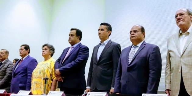 Conf&iacute;o en M&eacute;xico firma convenio con Agrupaci&oacute;n Valent&iacute;n G&oacute;mez Far&iacute;as