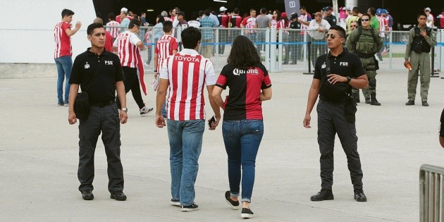 Cl&aacute;sico protegido con m&aacute;s de mil 600 elementos