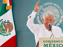 Andrés Manuel López Obrador se comprometió a destinar recursos por 200 millones de pesos para concluir una carrera en Tamazula y un puente. NTX/J. Lira