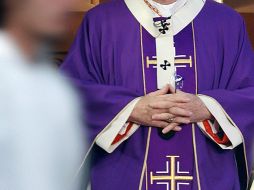 Legisladores consideran que los clérigos no sólo deben ser retirados de su oficio, tienen que ser llevados a los tribunales de ley. AP/ARCHIVO