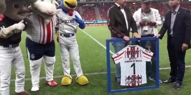 Chivas reconoce a Charros por campeonato