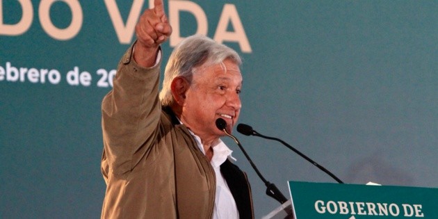 Carretera en Durango, la m&aacute;s cara del mundo por corrupci&oacute;n: AMLO