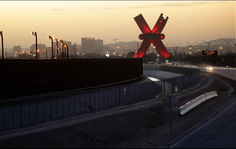 Vista de la frontera entre Ciudad Juárez y El Paso. Negocios de compra-venta, distribución, servicios turísticos y restaurantes alcanzarían un gran auge en el corto plazo. AP/E. Gay