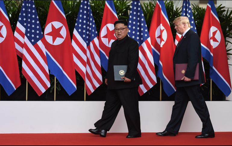 Trump y Kim emitieron una declaración vagamente redactada en la cumbre de Singapur, en la que Kim se comprometió a trabajar para completar la desnuclearización. AFP / ARCHIVO