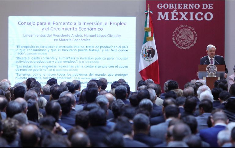 En el evento, López Obrador delineó algunos de los 25 proyectos prioritarios de su gobierno, en los que se busca fomentar la inversión. EFE/S. Gutiérrez
